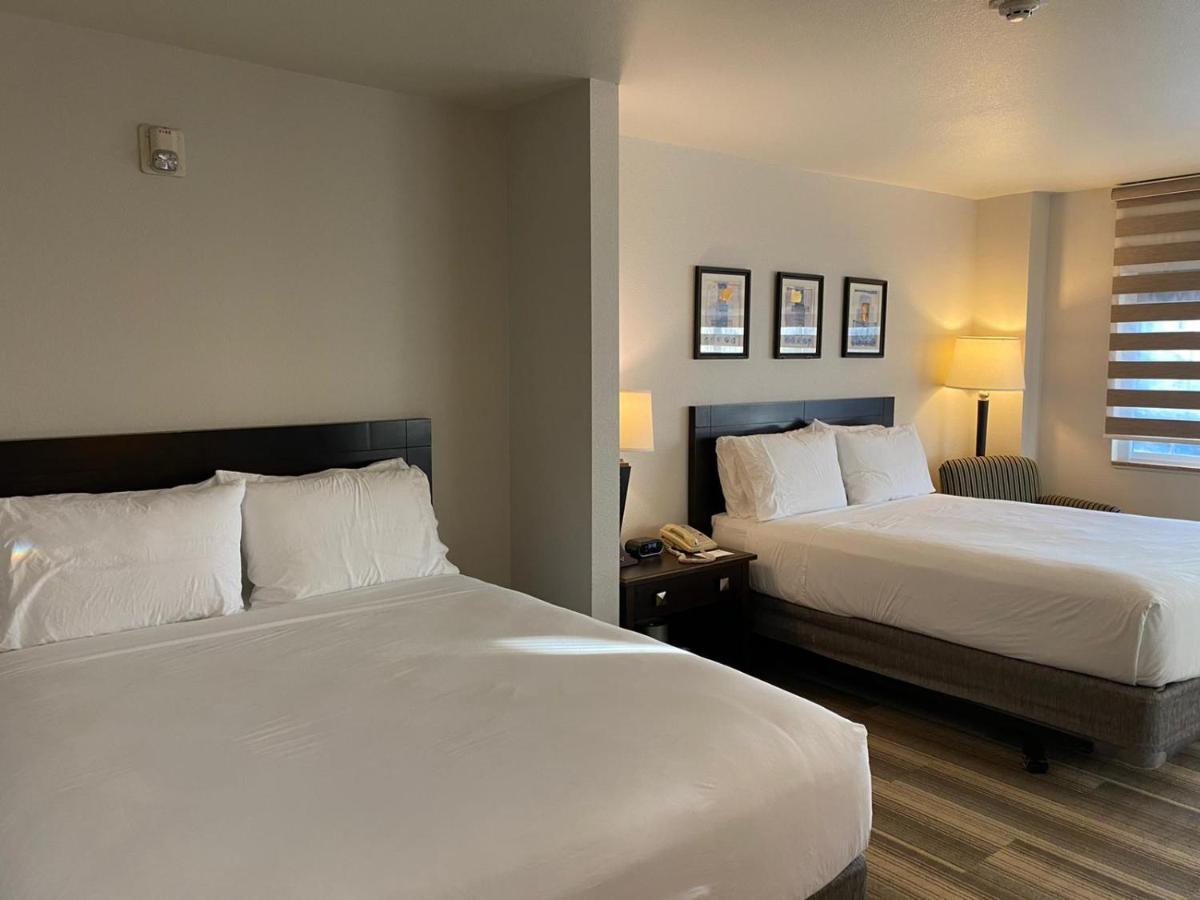 Hotel Marguerite Anaheim - Garden Grove, Trademark Collection Exterior photo