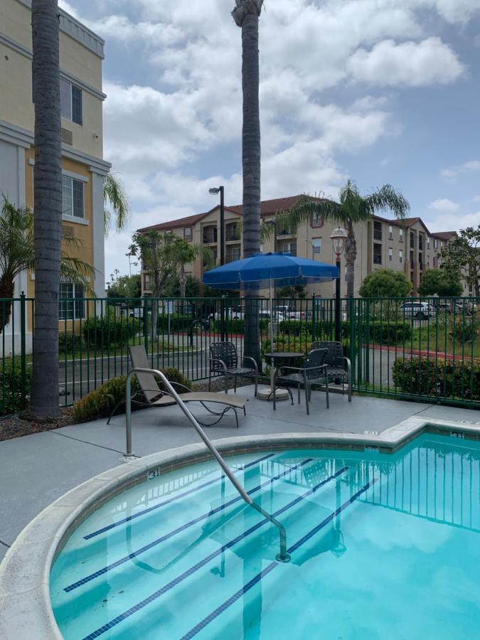 Hotel Marguerite Anaheim - Garden Grove, Trademark Collection Exterior photo